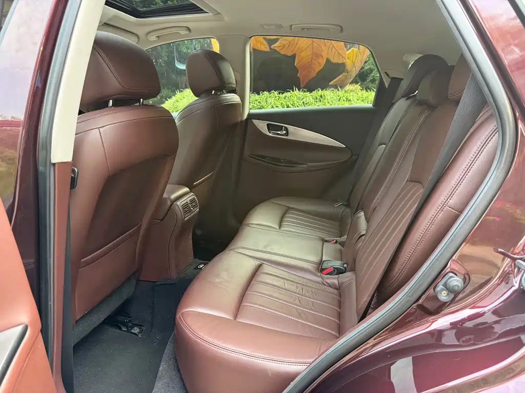 Infiniti QX50 (Import) — миниатюра 10