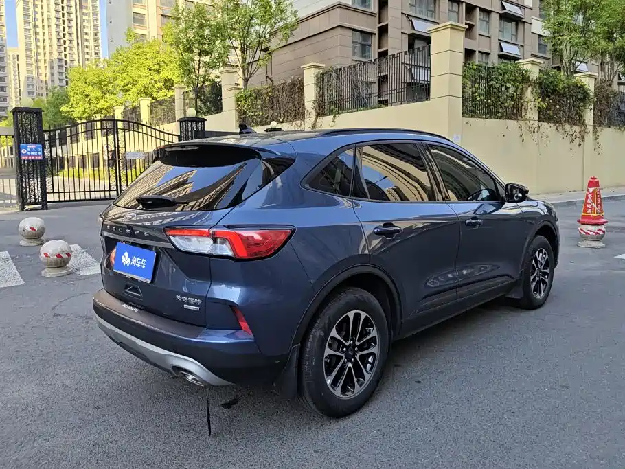 Ford Escape — миниатюра 3
