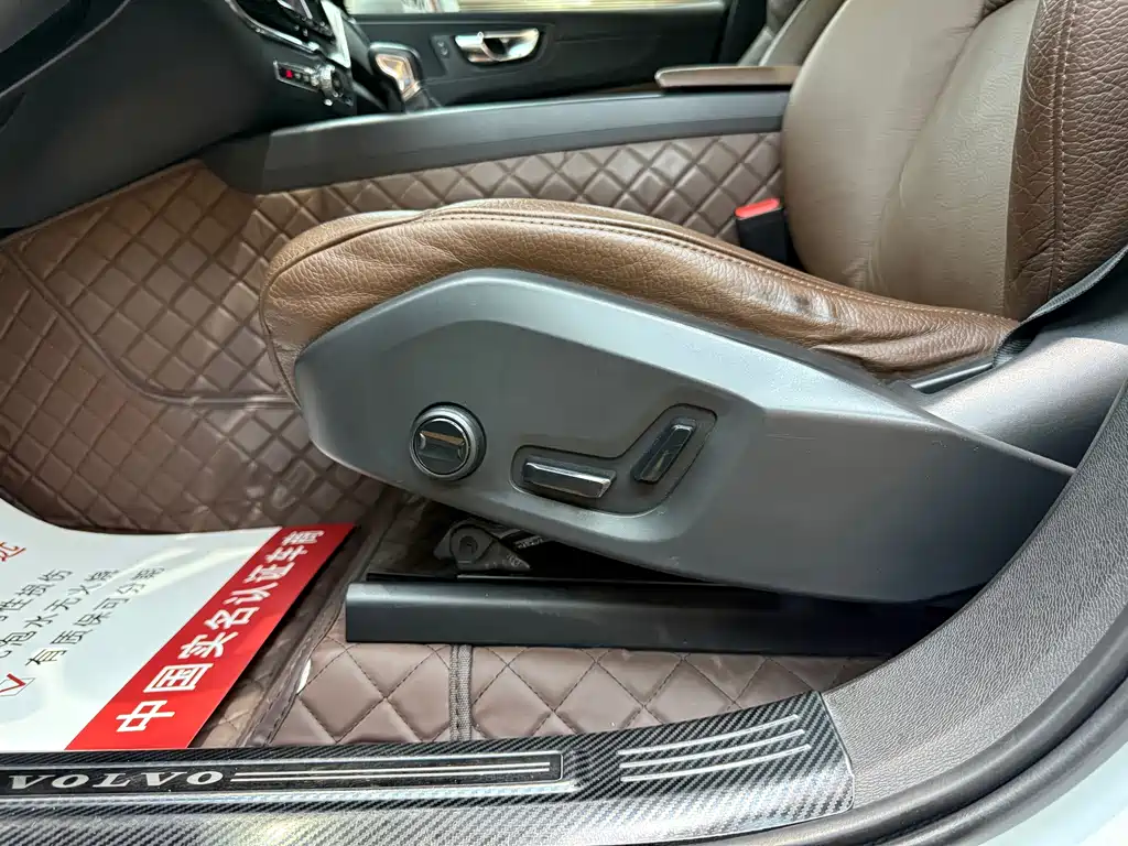 Volvo XC60 — миниатюра 16