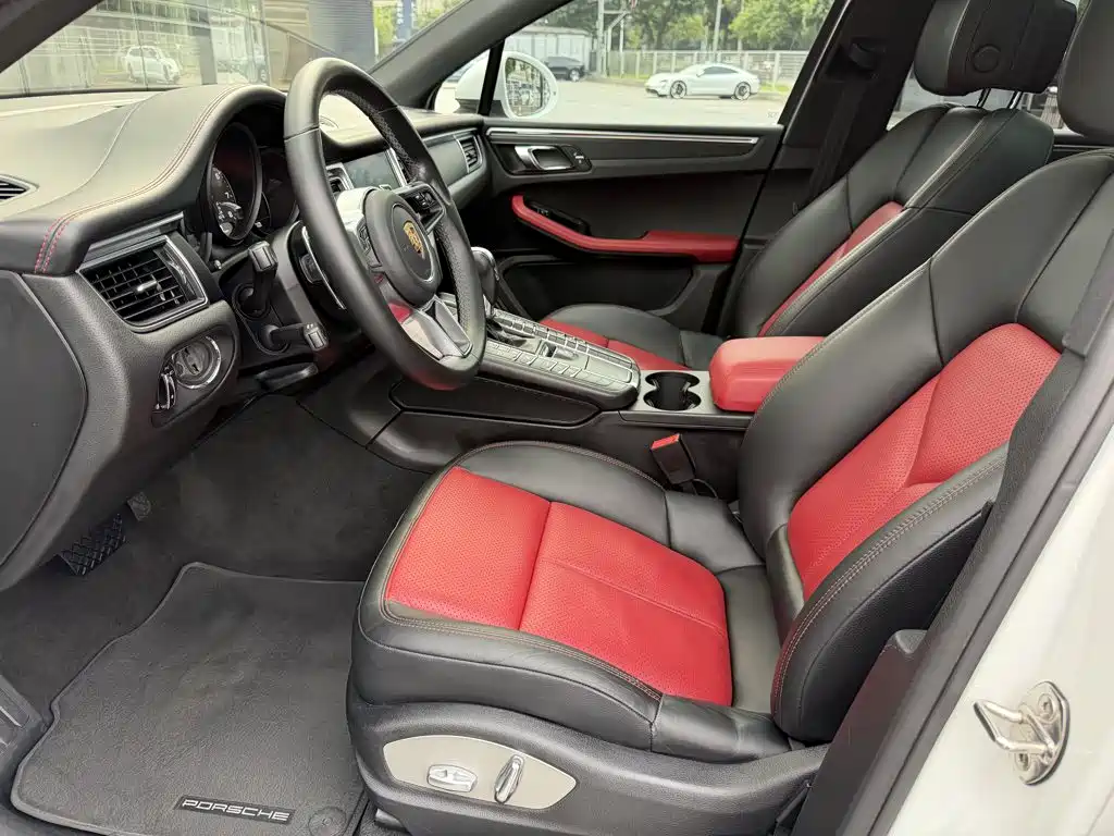 Porsche Macan — миниатюра 6