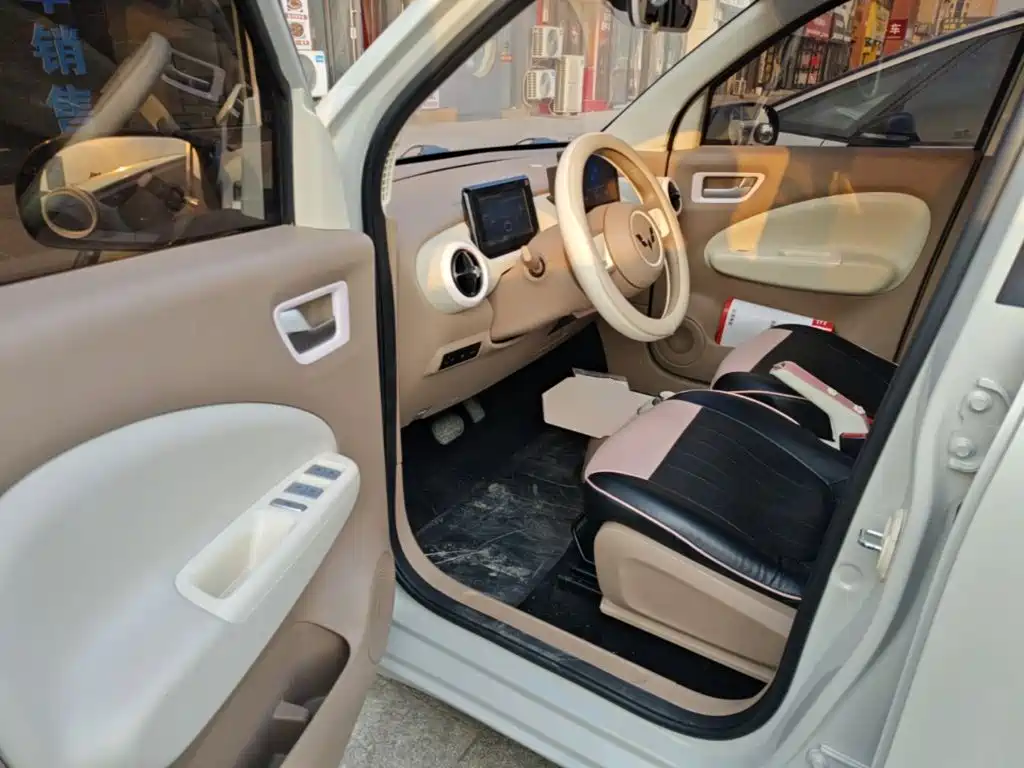 Wuling MINIEV — миниатюра 16