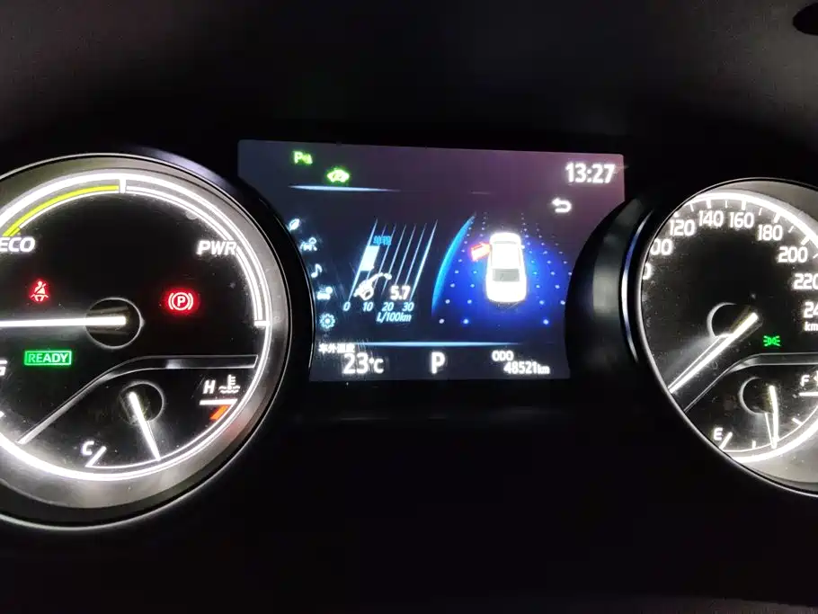 Toyota Camry — миниатюра 14