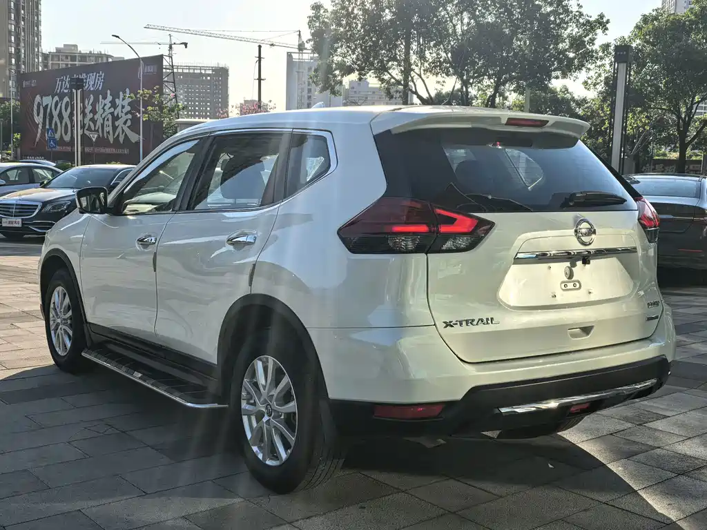 Nissan X-Trail — миниатюра 4