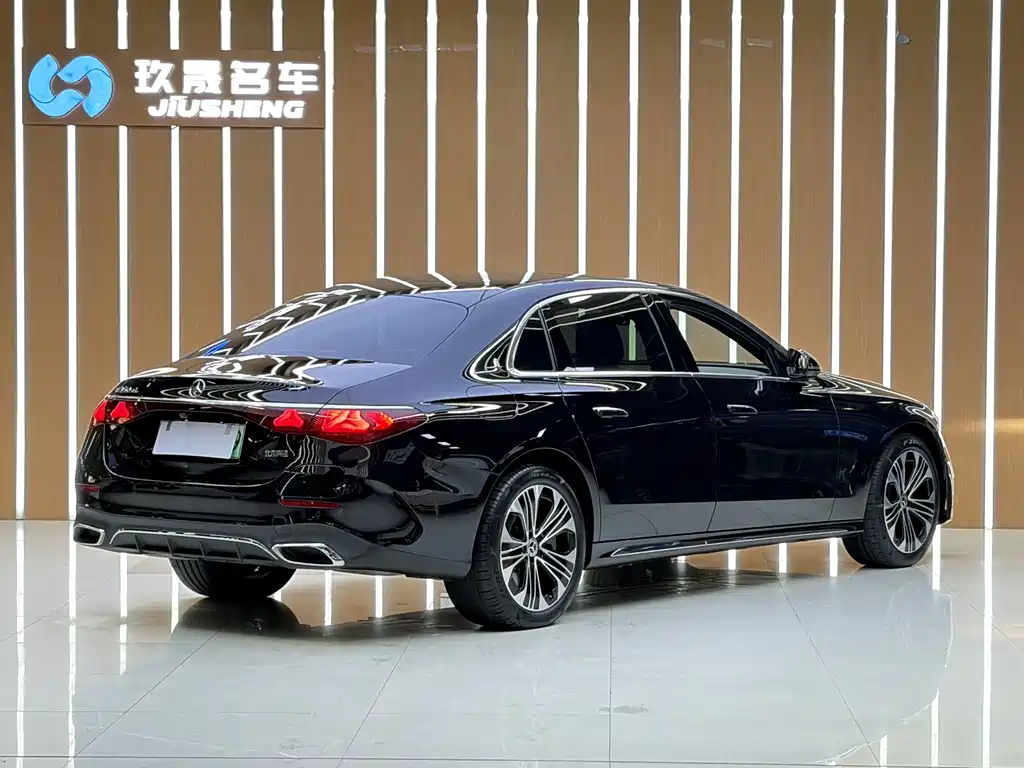 Mercedes-Benz E-Class New Energy — миниатюра 6
