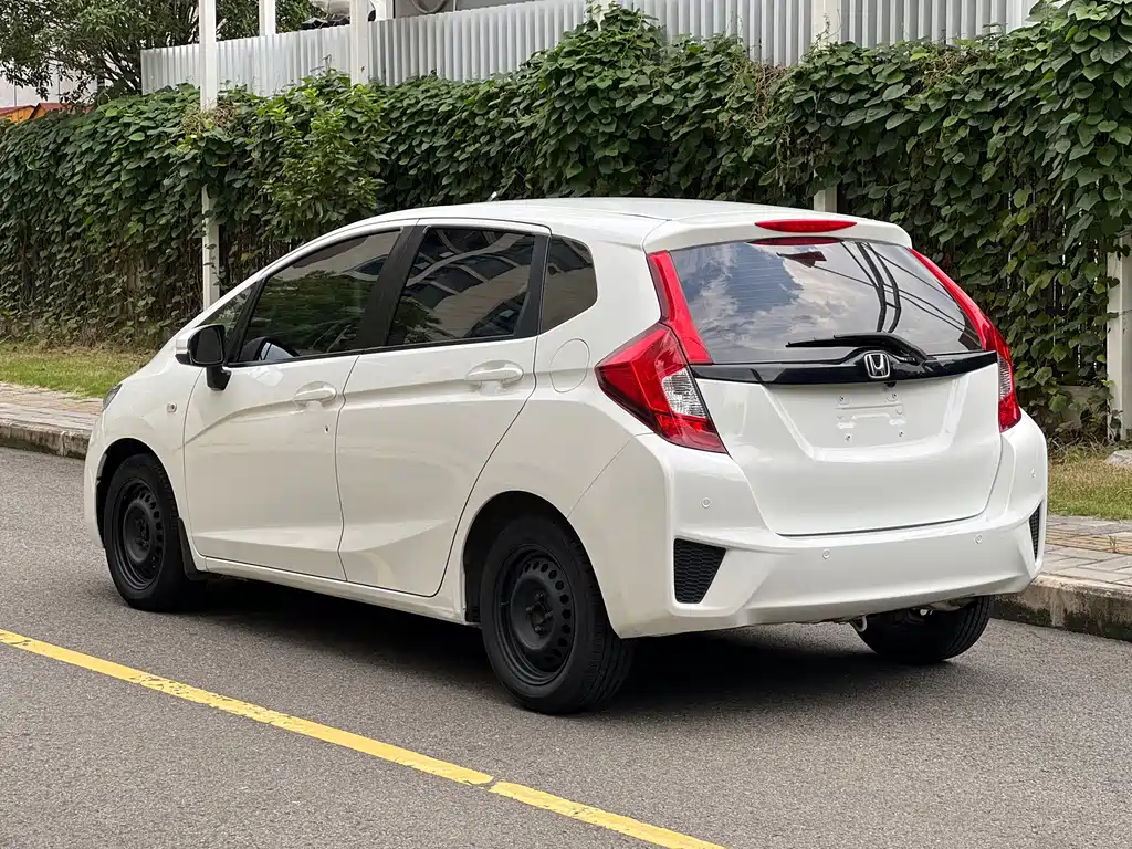 Honda Fit — миниатюра 6