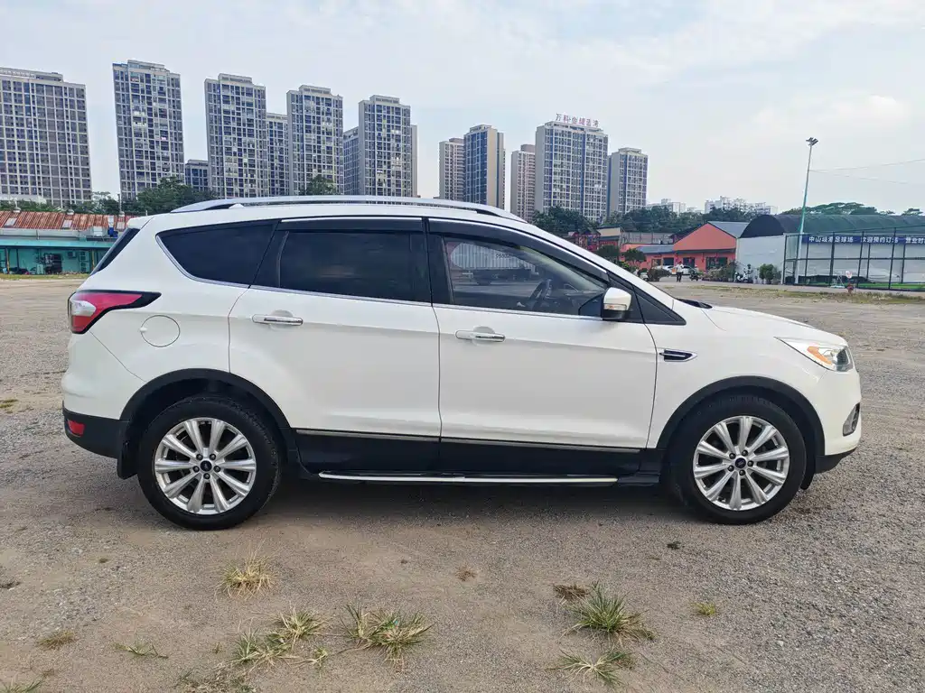 Ford Kuga — миниатюра 13