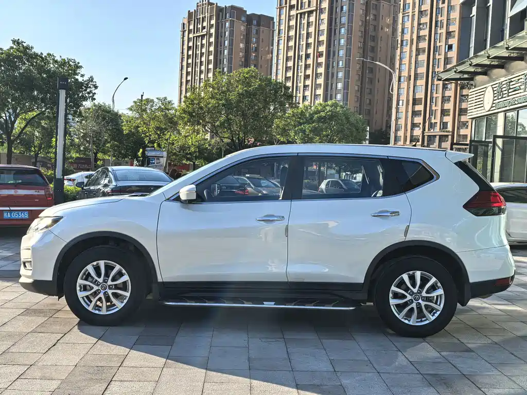 Nissan X-Trail — миниатюра 3