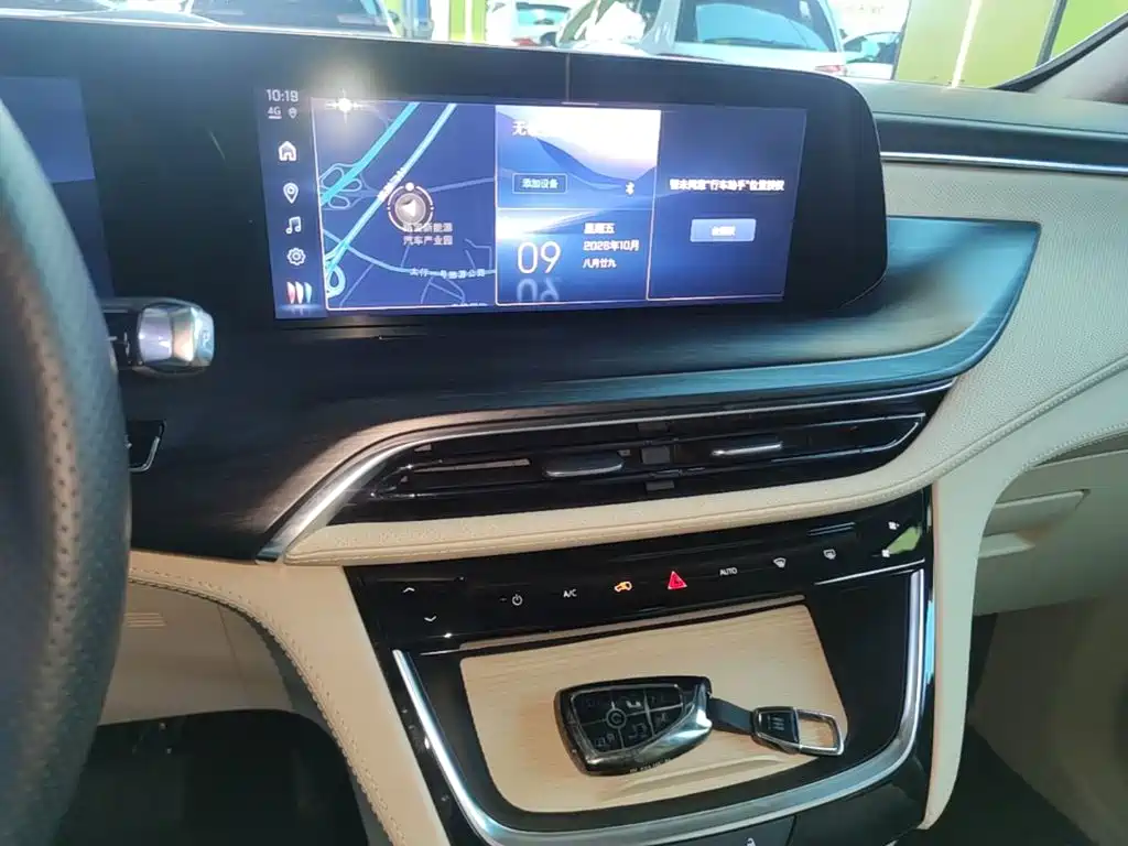 Buick GL8 Hybrid — миниатюра 13