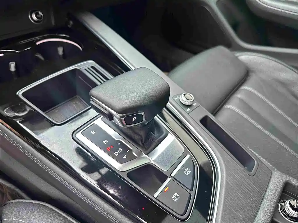 Audi A4L — миниатюра 14