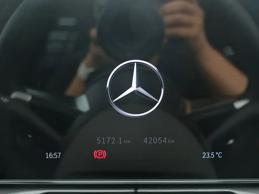 Mercedes-Benz C-Class — миниатюра 7