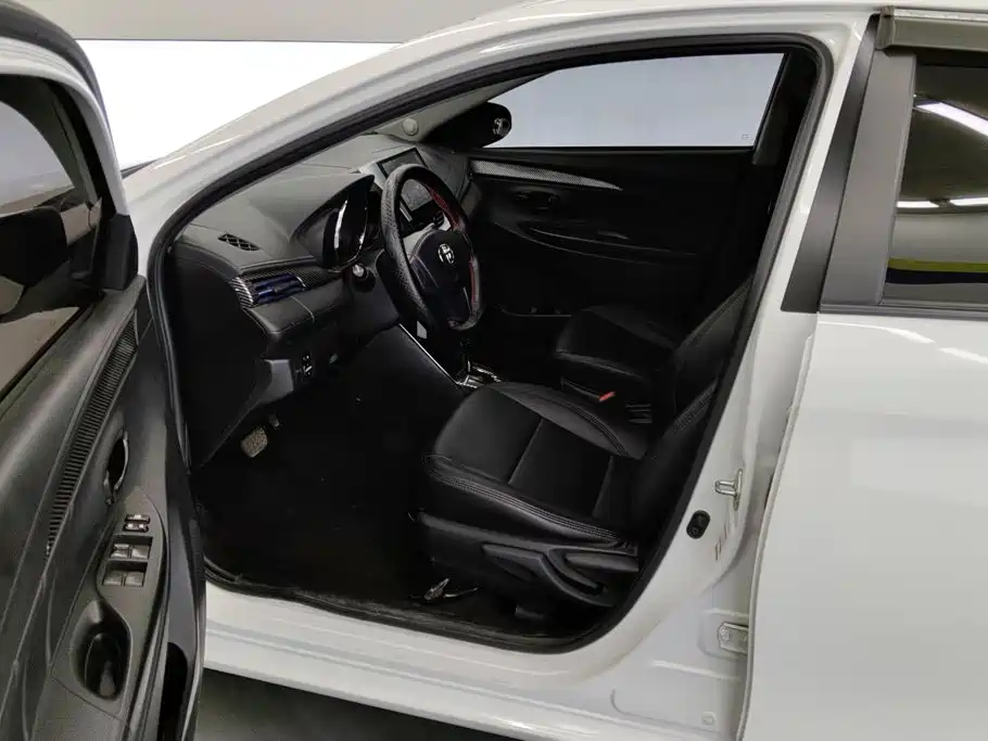 Toyota Vios — миниатюра 9