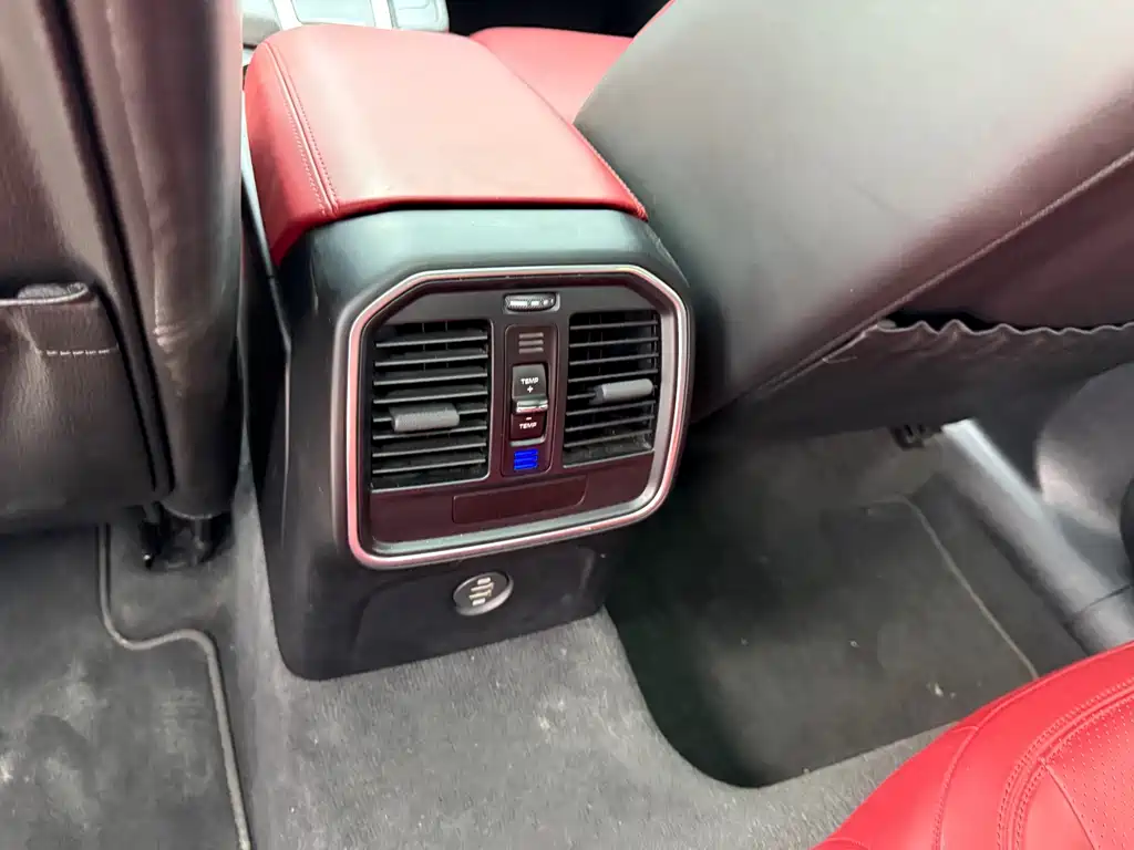 Porsche Macan — миниатюра 33