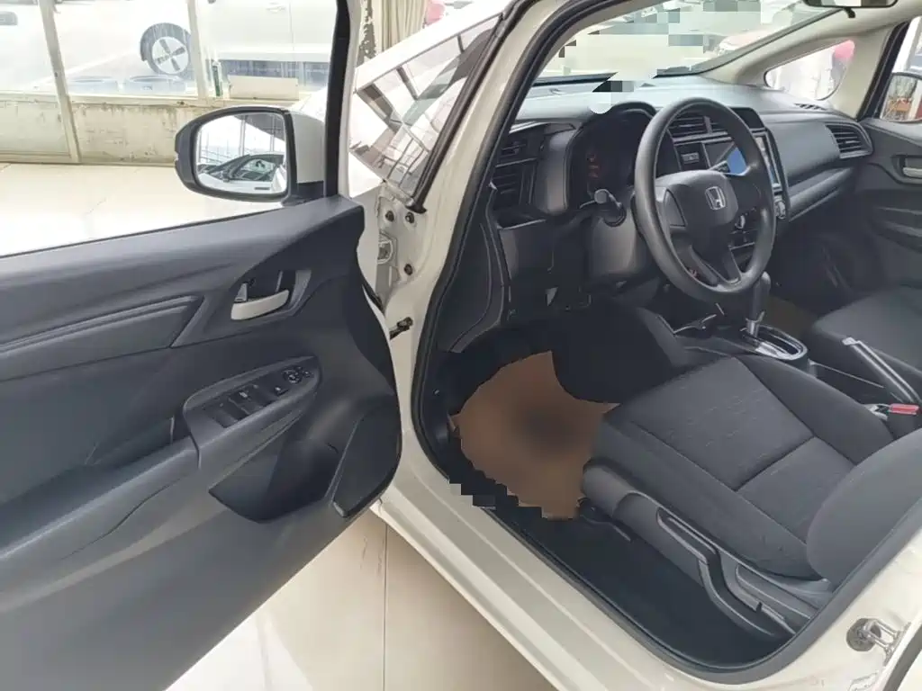 Honda Fit — миниатюра 16