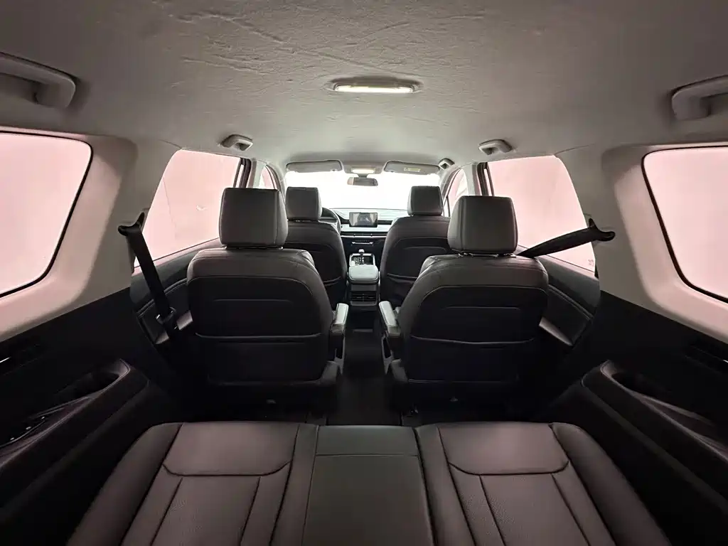 Wuling Jiachen — миниатюра 7
