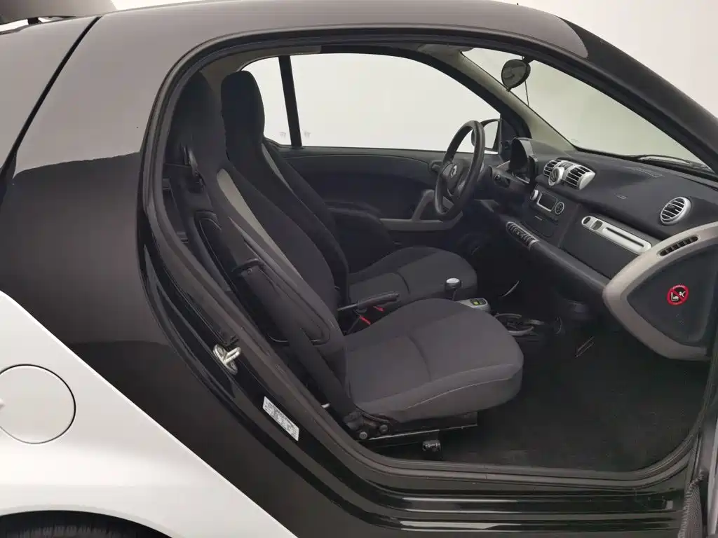 smart Smart Fortwo — миниатюра 23