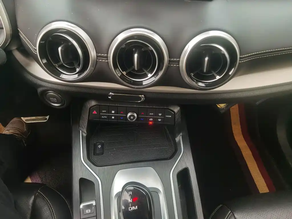 Wey Wey VV6 — миниатюра 18