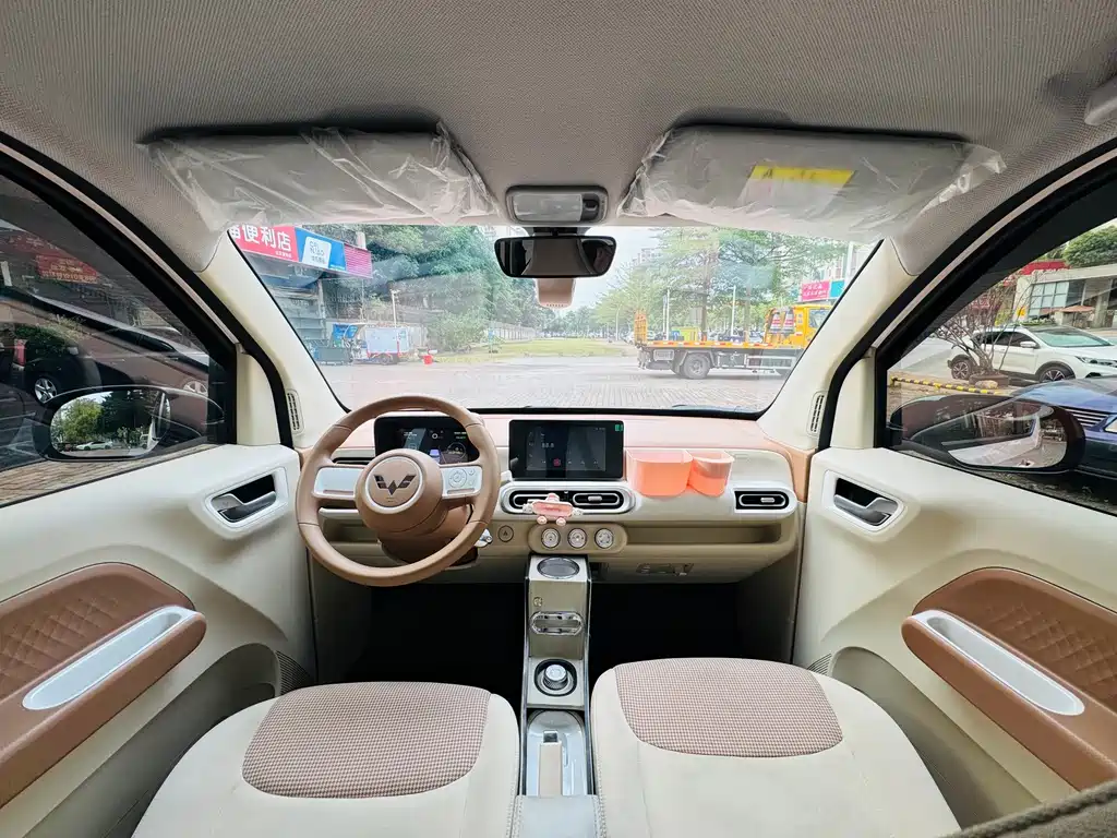 Wuling MINIEV — миниатюра 5