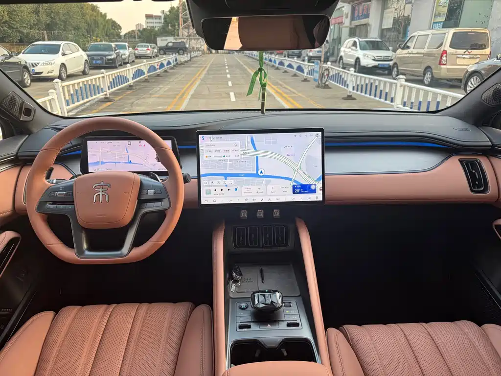 BYD L EV — миниатюра 17