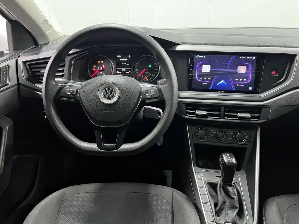 Volkswagen Polo — миниатюра 12