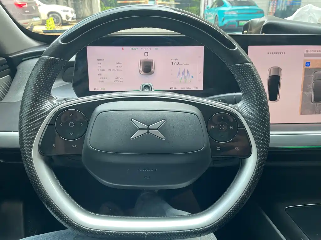 XPeng P7 — миниатюра 16