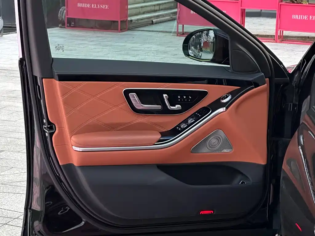 Mercedes-Benz S-Class — миниатюра 31