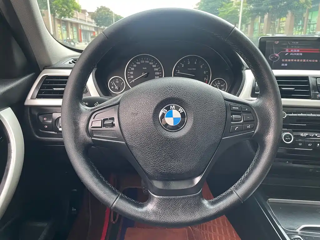 BMW 3 Series — миниатюра 11