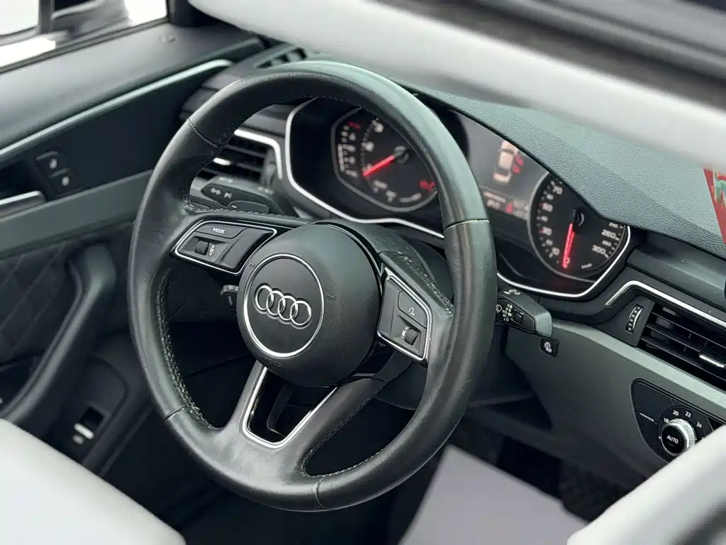 Audi A4L — миниатюра 7