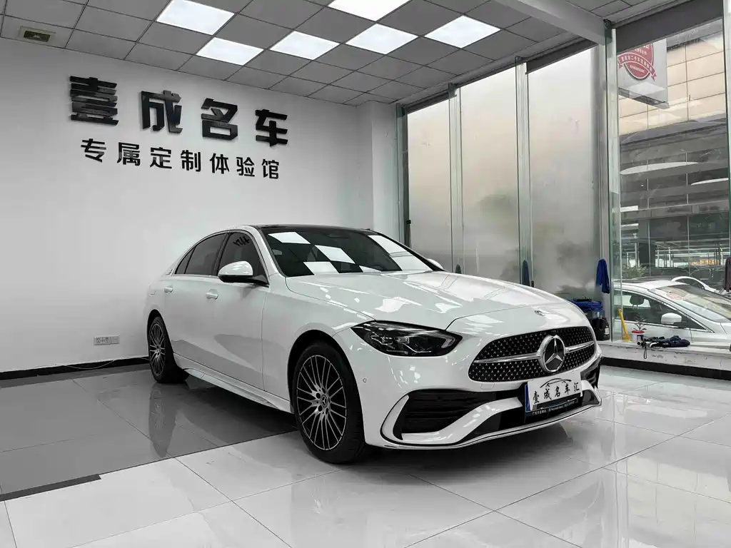 Mercedes-Benz C-Class — миниатюра 3