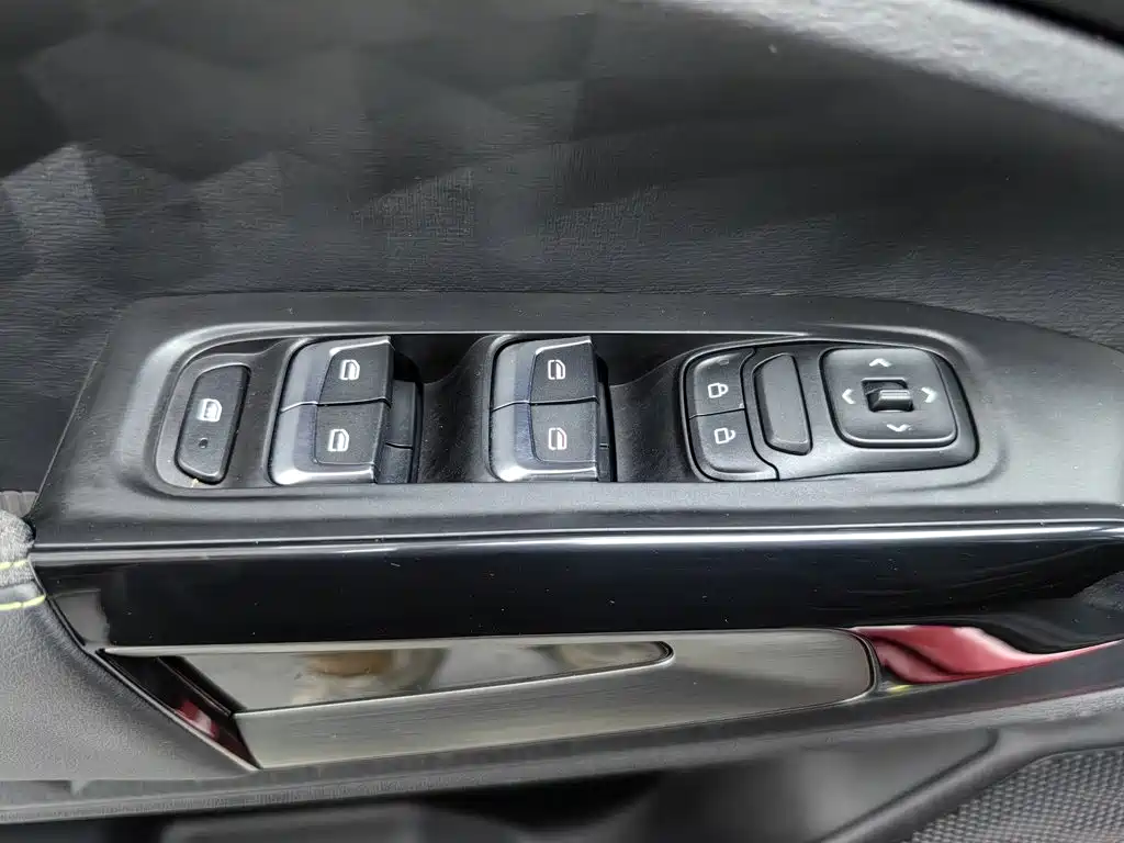 Baojun RM-5 — миниатюра 9