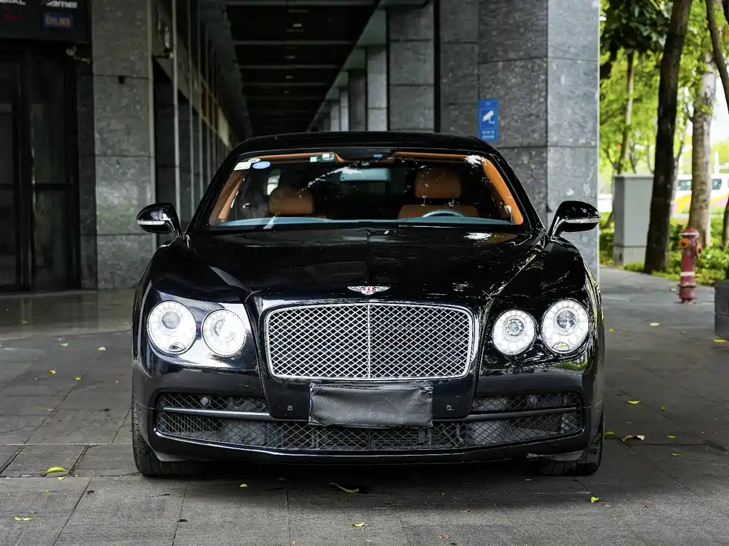 Bentley Flying Spur — миниатюра 3