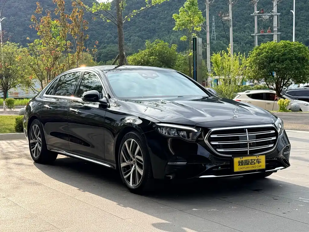 Mercedes-Benz E-Class — миниатюра 3