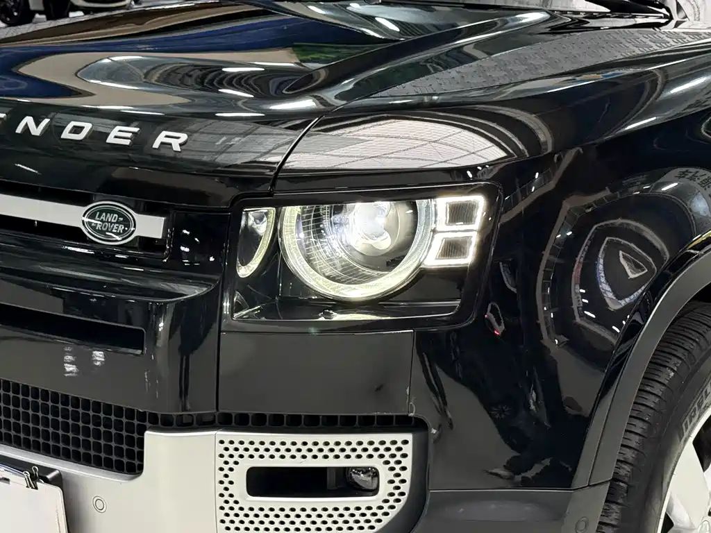 Land Rover Defender — миниатюра 8
