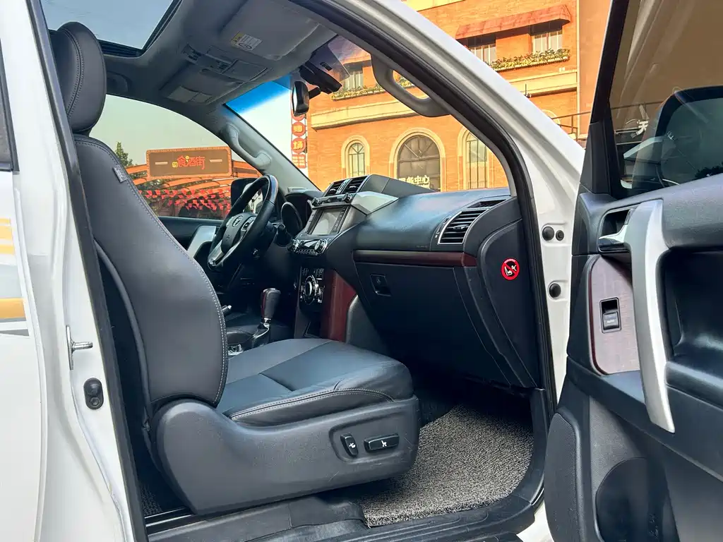 Toyota Prado — миниатюра 13