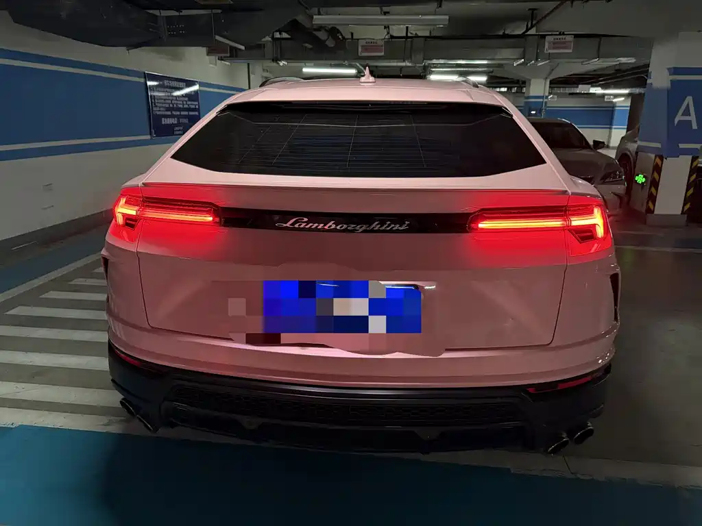 Lamborghini Urus — миниатюра 5