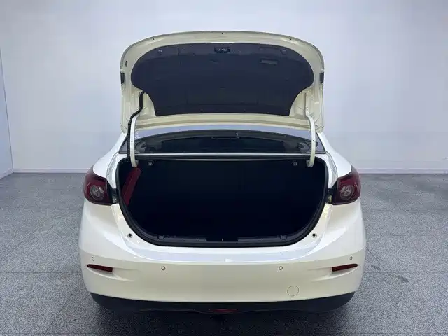 Mazda 3 Axela — миниатюра 16