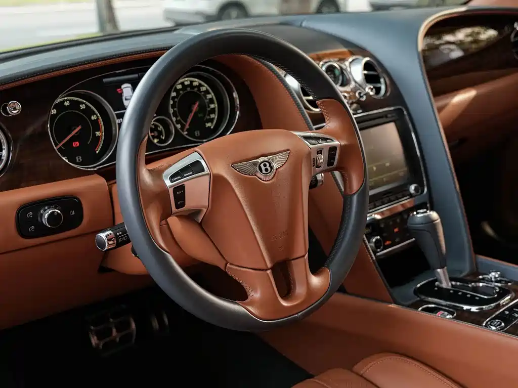 Bentley Flying Spur — миниатюра 8
