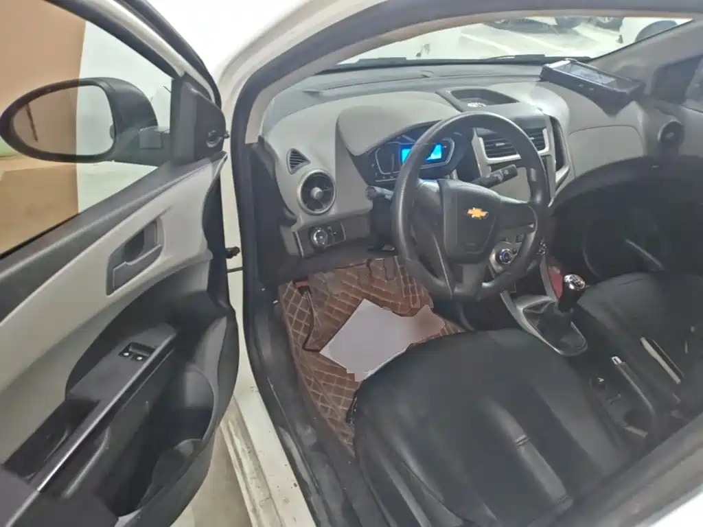 Chevrolet Aveo — миниатюра 16