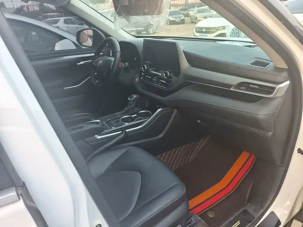 Toyota Highlander — миниатюра 7