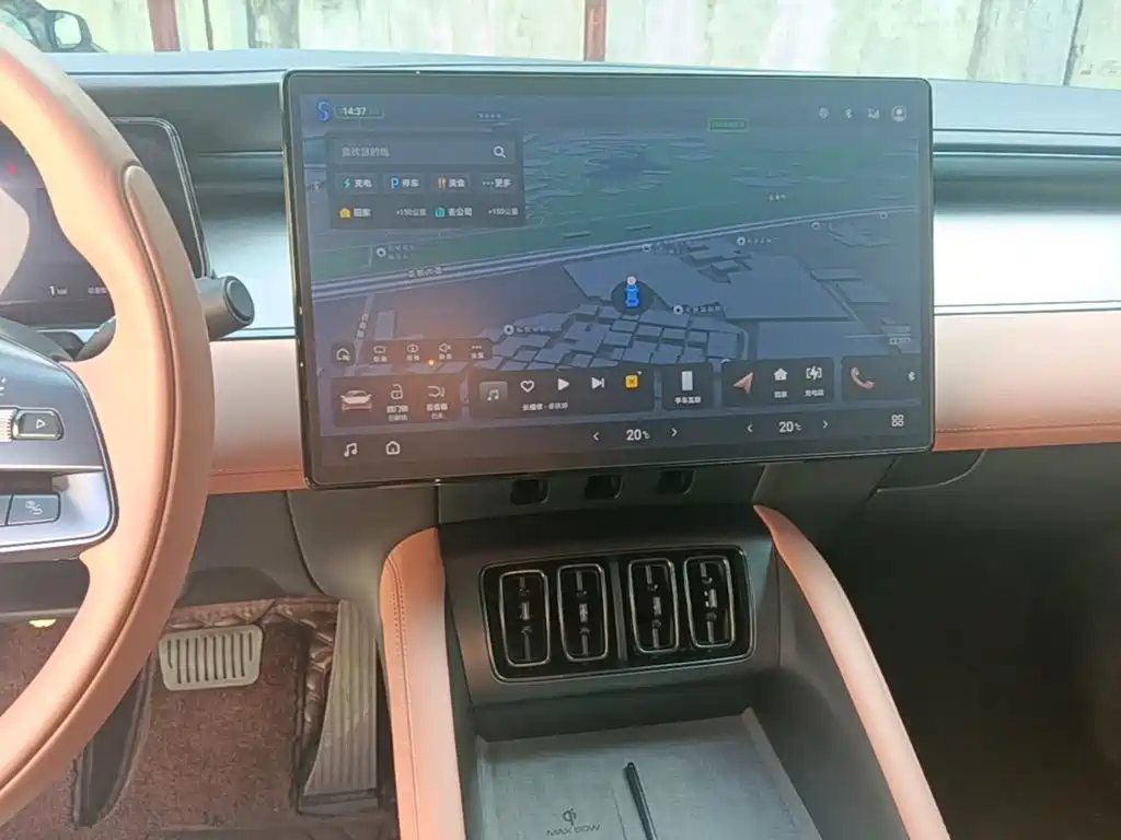 BYD L EV — миниатюра 13