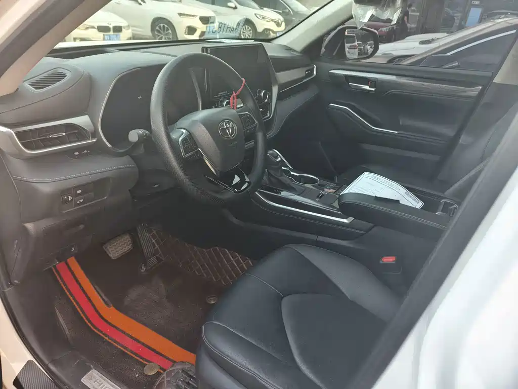 Toyota Highlander — миниатюра 4