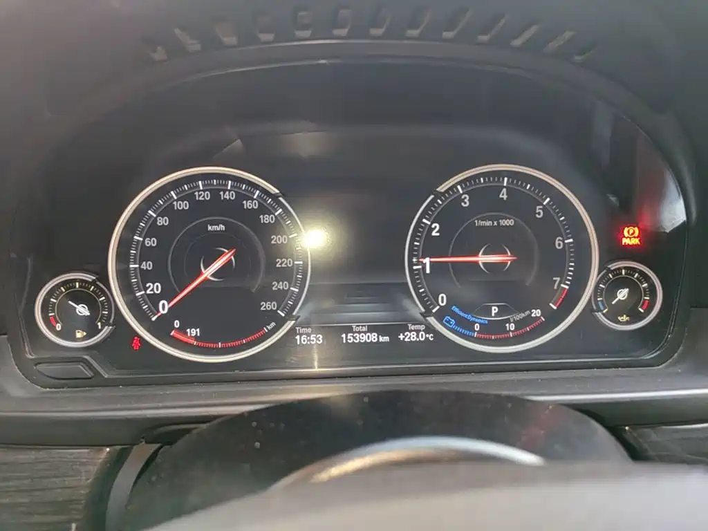 BMW 5 Series — миниатюра 12