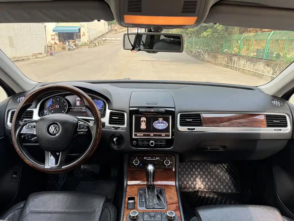 Volkswagen Touareg — миниатюра 15
