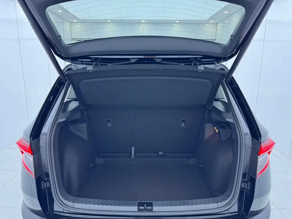 Skoda Karoq — миниатюра 16