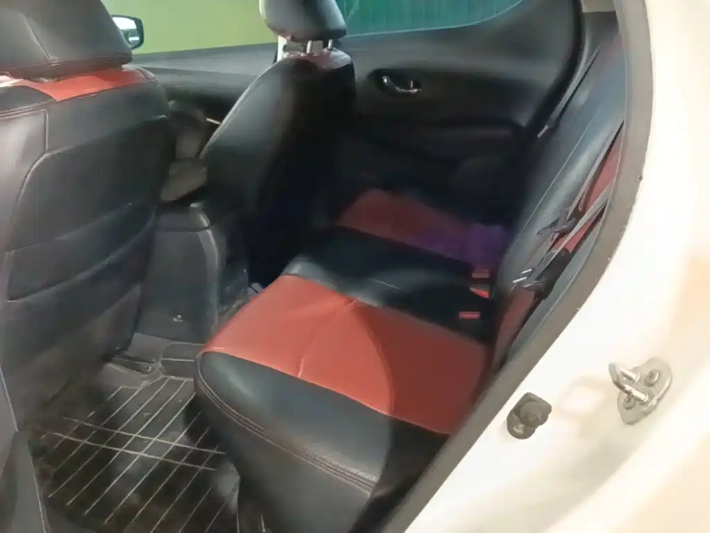 Nissan Bluebird — миниатюра 17