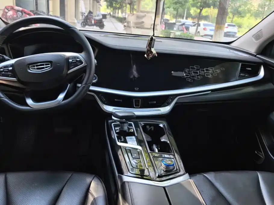 Geely Borui Hybrid — миниатюра 12
