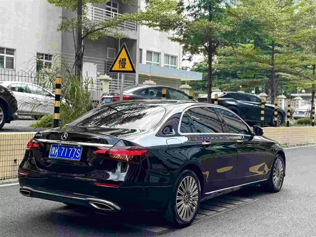 Mercedes-Benz E-Class — миниатюра 4