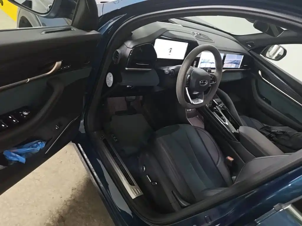 Geely Xingyue L — миниатюра 16