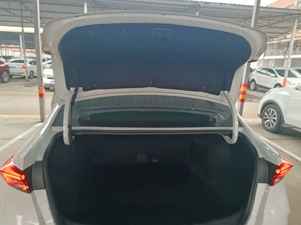 Buick Verano — миниатюра 19