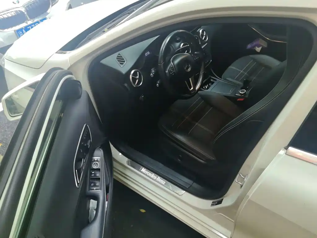 Mercedes-Benz A-Class (Import) — миниатюра 14
