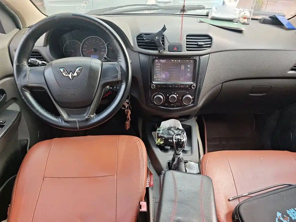 Wuling Hongguang — миниатюра 10
